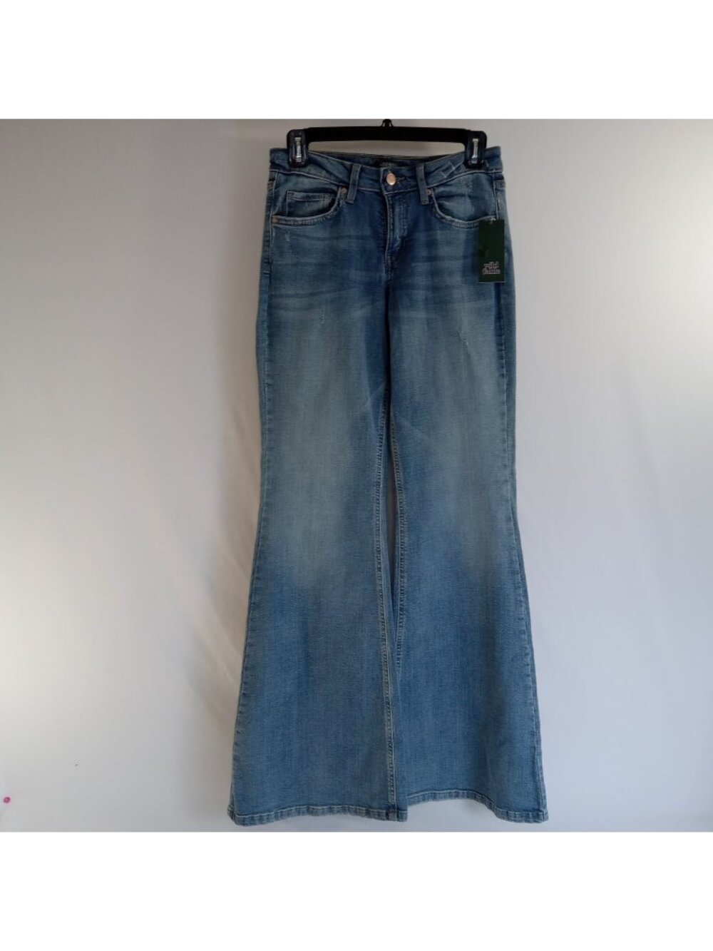 Wild Fable Women's Mid-Rise Flare Jeans Size 4 Distressed Stretch Denim